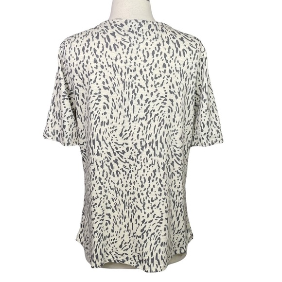 Stitch Fix l Bobeau Front Twist Top, Small - Picture 3 of 7